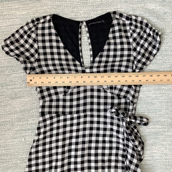 Checkered Summer Dress - Picture 9 of 12
